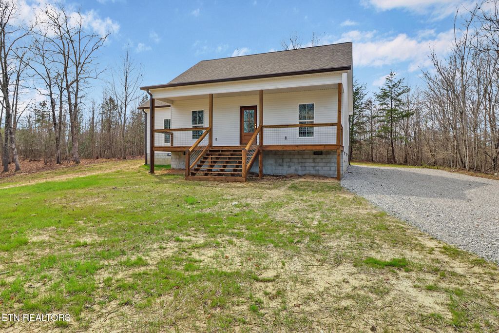 Photo of 817 Dulog Tr, Jamestown, TN 38556 (MLS # 1333919)