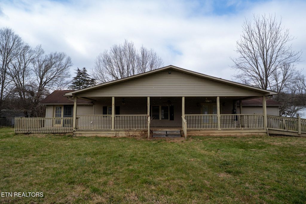 Photo of 7011 Shell Lane, Knoxville, TN 37918 (MLS # 1330836)