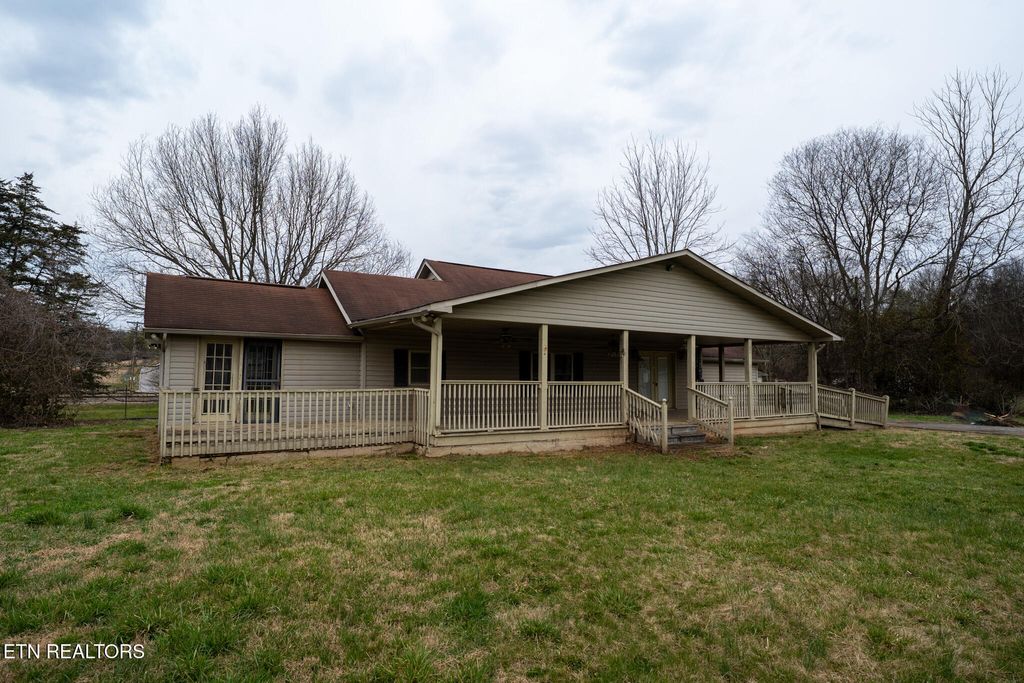 Photo of 7011 Shell Lane, Knoxville, TN 37918 (MLS # 1330836)