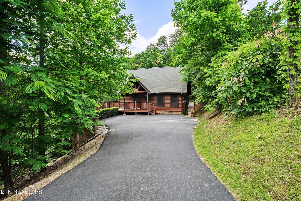 Photo of 3064 S Clear Fork Rd, Sevierville, TN 37862 (MLS # 1303812)