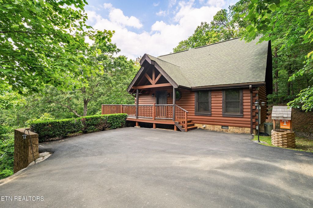 Photo of 3064 S Clear Fork Rd, Sevierville, TN 37862 (MLS # 1303812)