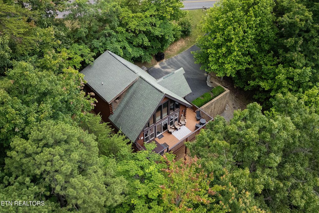 Photo of 3064 S Clear Fork Rd, Sevierville, TN 37862 (MLS # 1303812)