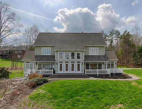 Photo 1 of 26 — 208 Lake Crest Drive, Lenoir City, TN 37772