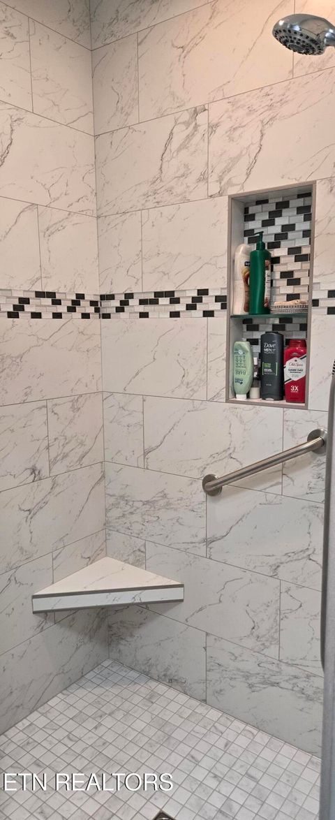 Tiny photo for 336 Woodgate Drive, Crossville, TN 38571 (MLS # 1337931)