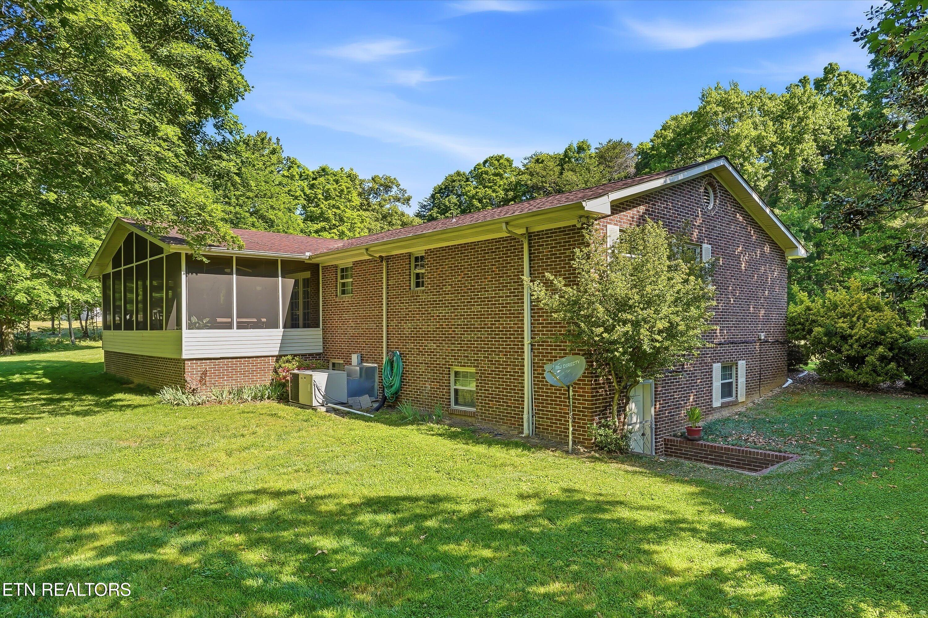 2104 Highway 163