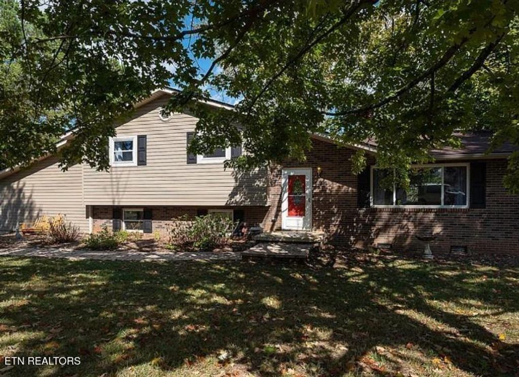 Photo of 128 Farlow Drive, Knoxville, TN 37934 (MLS # 1325338)