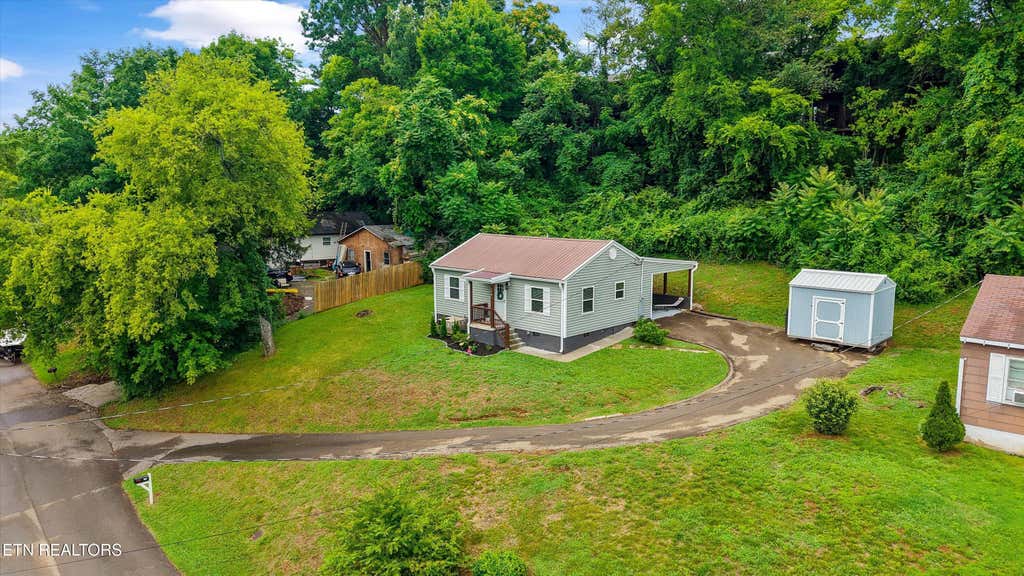 Photo of 1701 Rugby Ave, Knoxville, TN 37920 (MLS # 1344158)