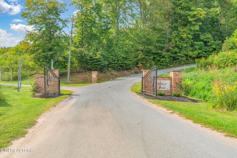 Tiny photo for 148 Hickory Point, Maynardville, TN 37807 (MLS # 1356095)
