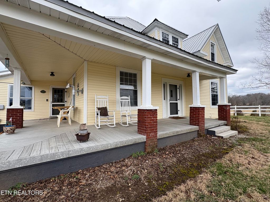 Photo of 8207 Corryton Rd, Corryton, TN 37721 (MLS # 1292410)