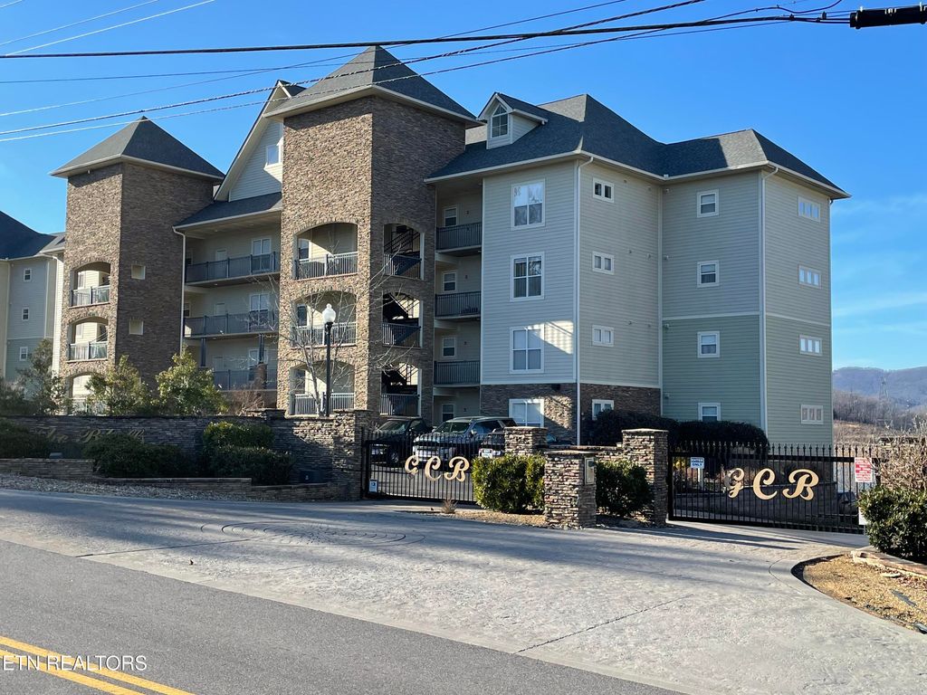 Photo of 212 Sandpiper Lane #B102, Bean Station, TN 37708 (MLS # 1289769)