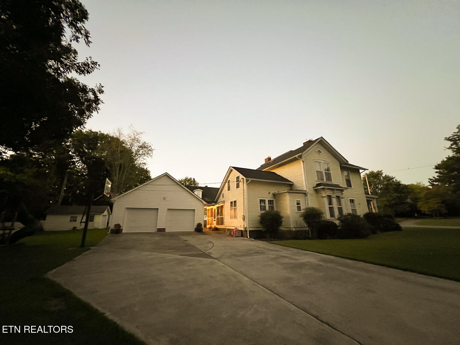 503 Mayes Ave