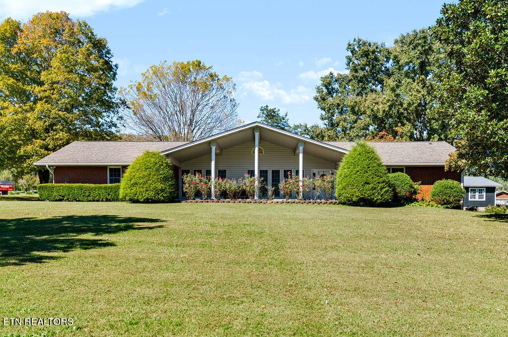 Photo of 3114 Wearwood Drive, Sevierville, TN 37862 (MLS # 1359522)