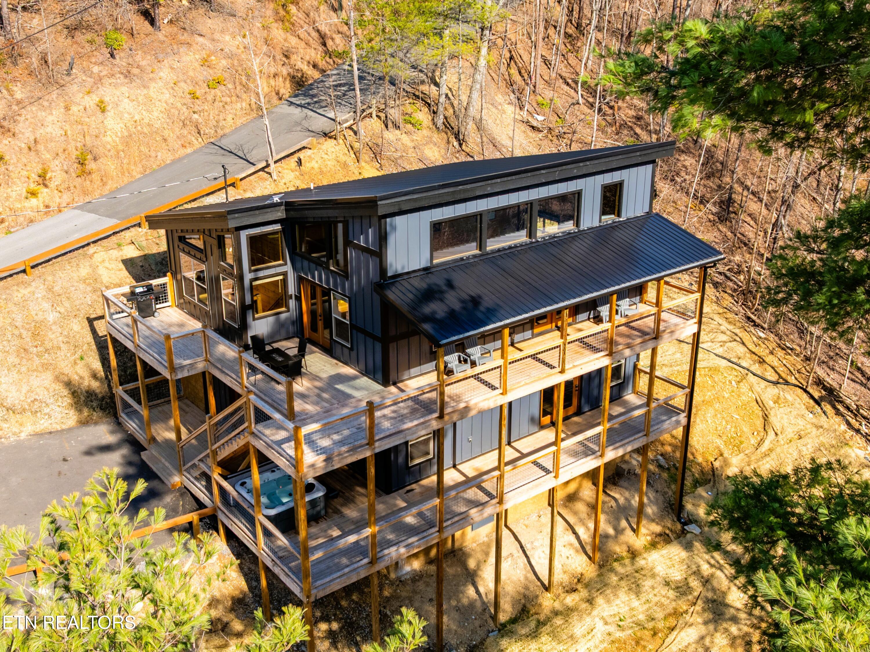 3265 Emerald Springs Loop