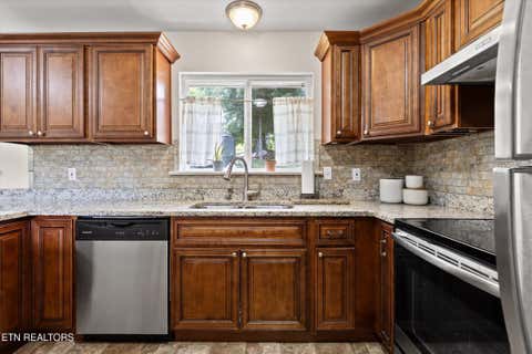 Tiny photo for 3620 Parkway Drive, Chattanooga, TN 37406 (MLS # 1350018)
