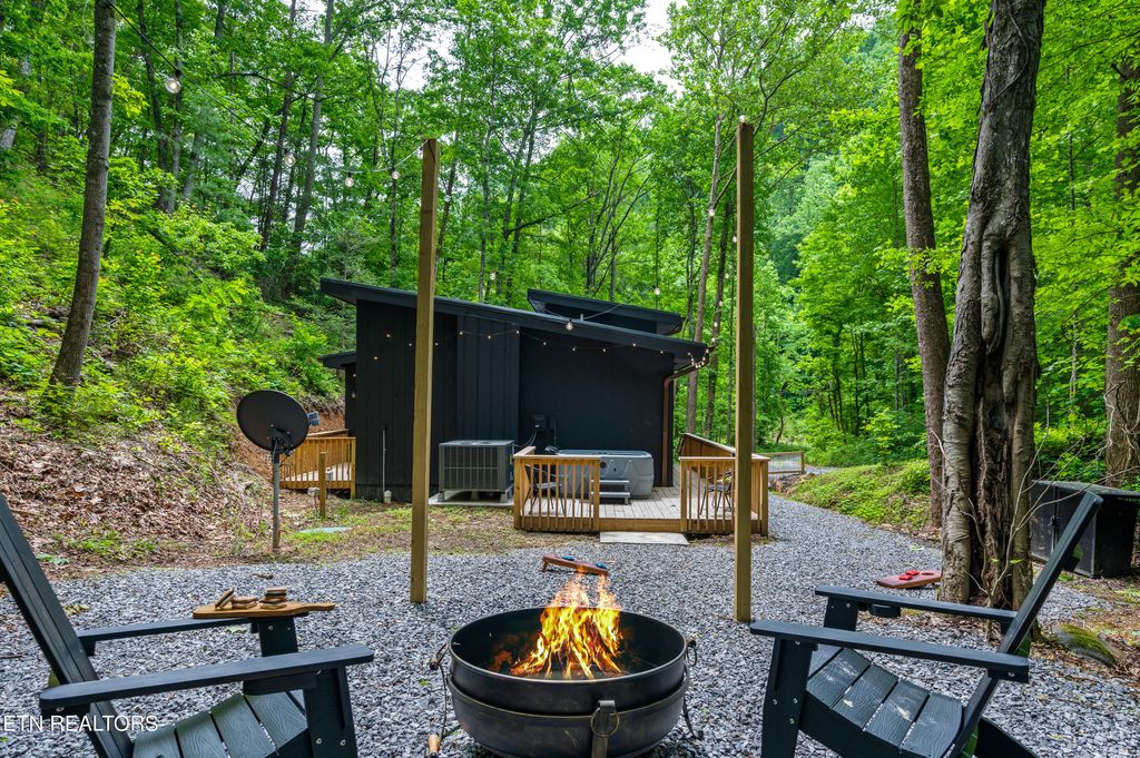 Photo of 2019 Spotted Fawn Way, Sevierville, TN 37876 (MLS # 1315015)