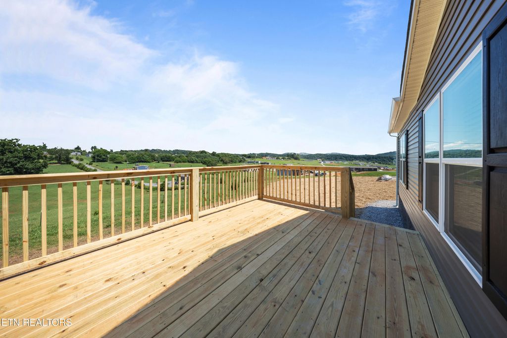 Photo of 227 Lookout Drive, Rutledge, TN 37861 (MLS # 1345174)