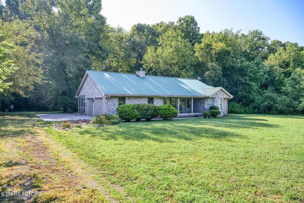 Photo of 526 Lizzie Lane, Townsend, TN 37882 (MLS # 1313302)