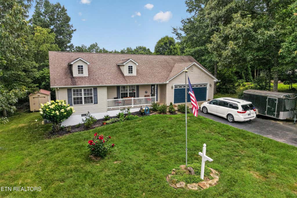 Photo of 1044 Ackia Drive, Crossville, TN 38572 (MLS # 1348629)