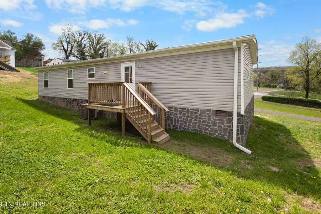 Photo of 1931 Massachusetts Ave, Knoxville, TN 37921 (MLS # 1334980)