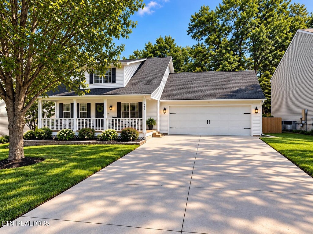 Photo of 172 Newport Way, Kingston, TN 37763 (MLS # 1356298)