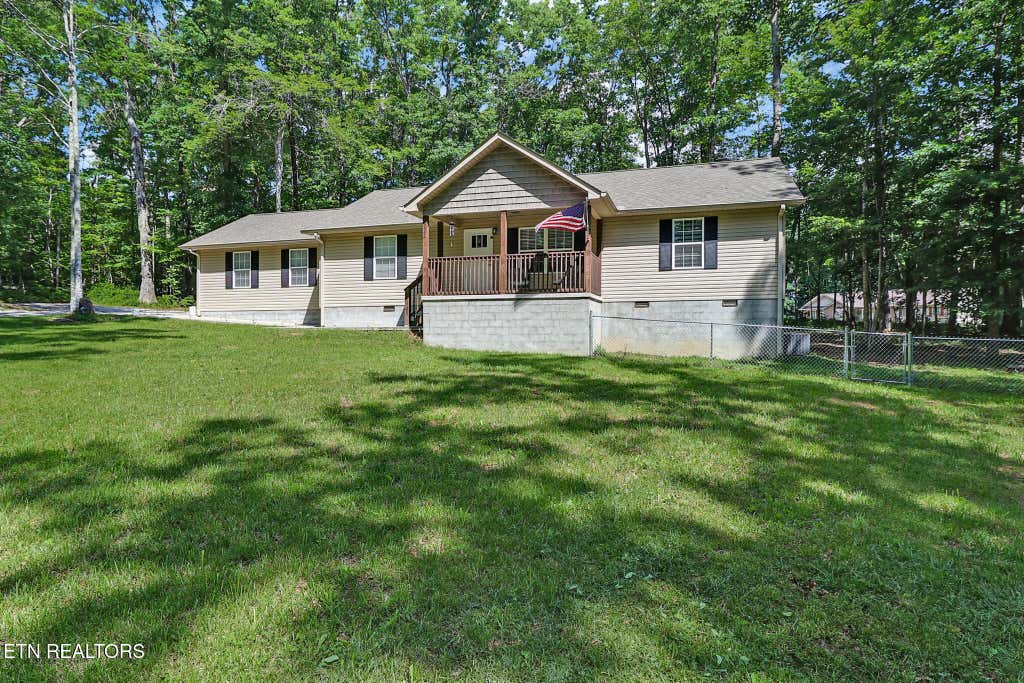 Photo of 122 Jay Loop, Jamestown, TN 38556 (MLS # 1344388)