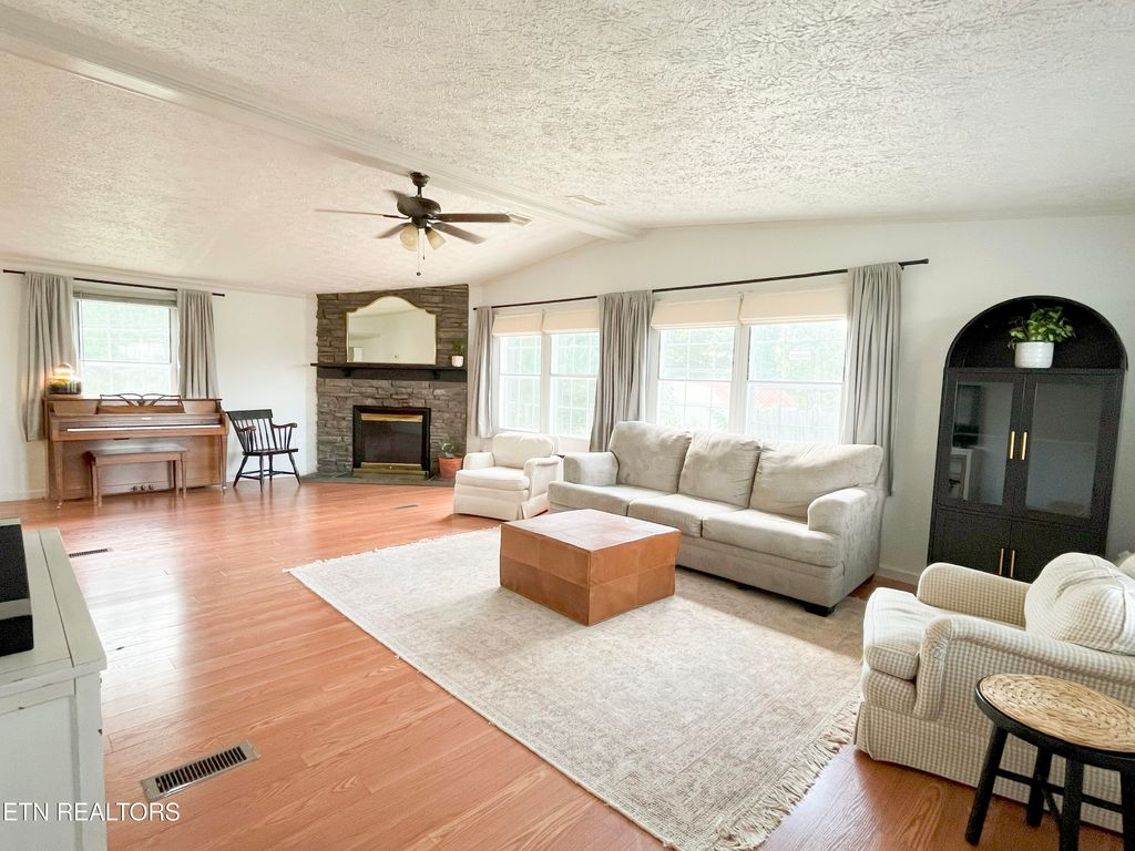 Photo of 237 County Rd 266, Sweetwater, TN 37874 (MLS # 1321646)