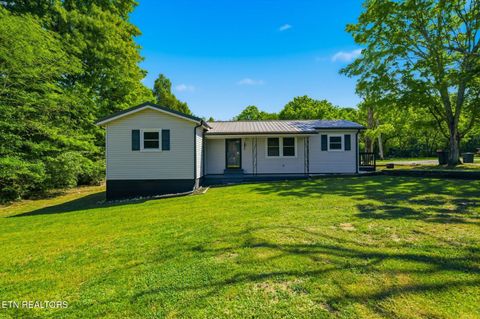 Photo of 615 Carroll St, Etowah, TN 37331 (MLS # 1338775)
