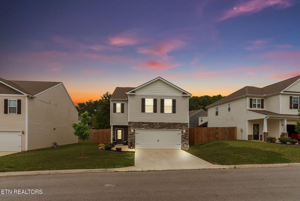 Photo of 2922 Red Flame Rd, Knoxville, TN 37921 (MLS # 1338560)