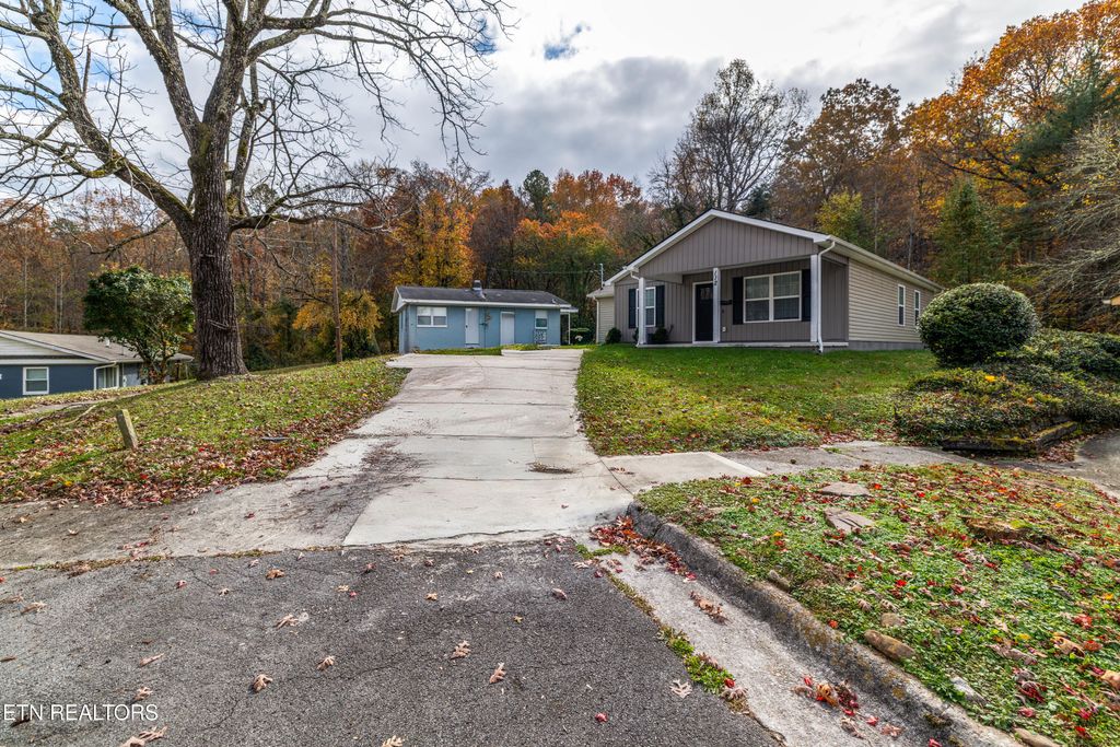 Photo of 112 Bennett Lane, Oak Ridge, TN 37830 (MLS # 1320968)