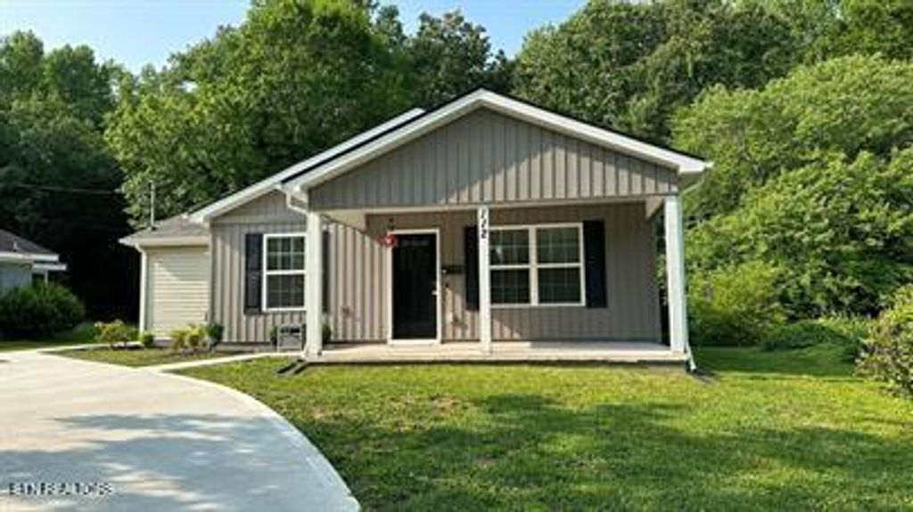 Photo of 112 Bennett Lane, Oak Ridge, TN 37830 (MLS # 1320968)