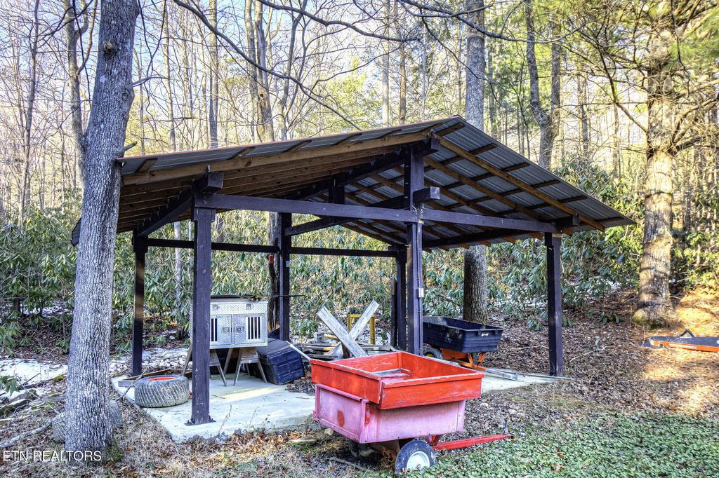 Photo of 215 Unicoi Lakes Rd, Tellico Plains, TN 37385 (MLS # 1287111)