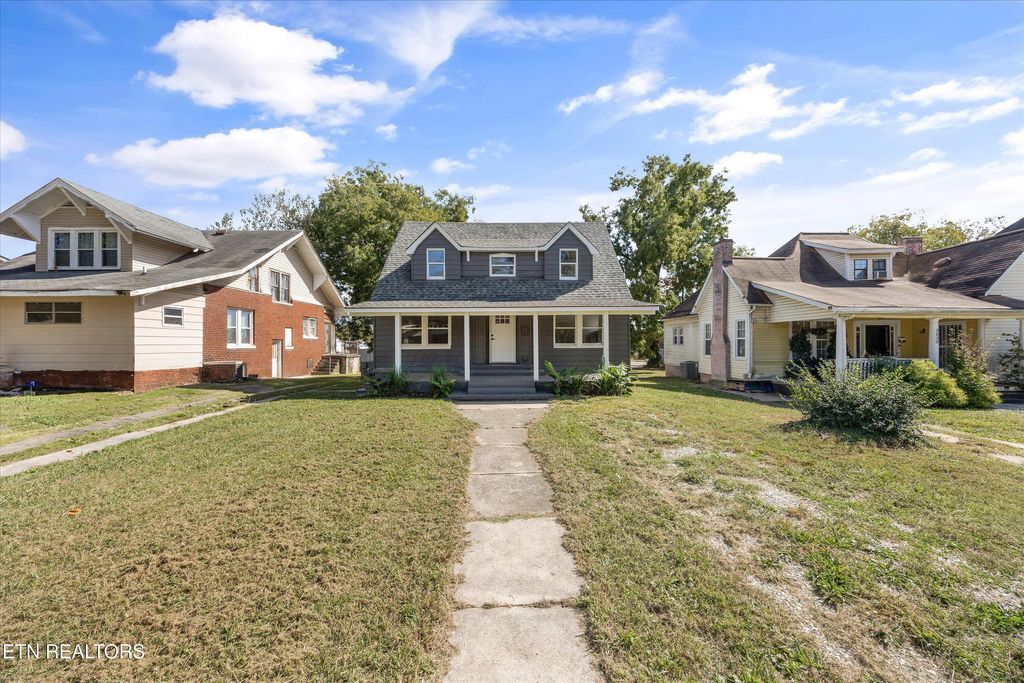 Photo of 3034 E 5th Ave, Knoxville, TN 37914 (MLS # 1326386)