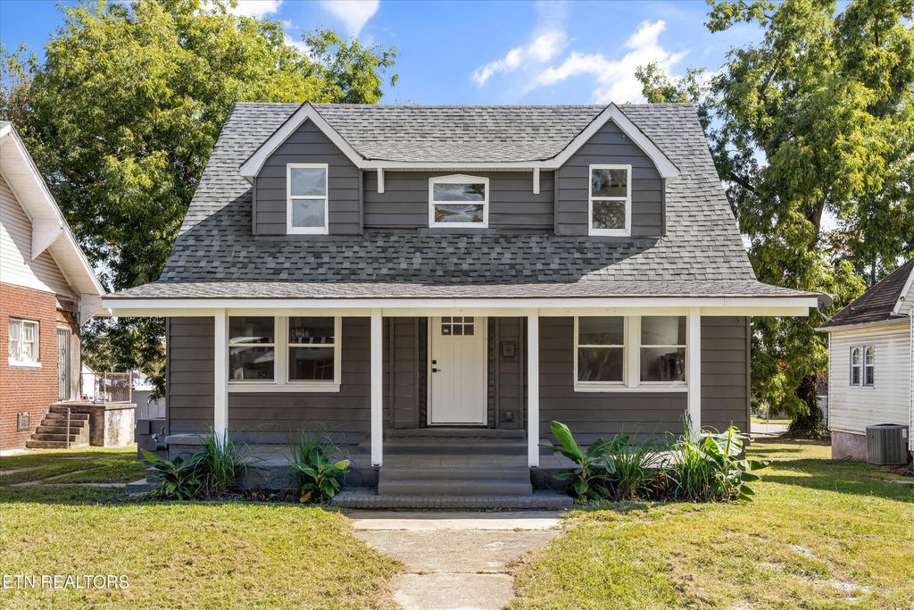 Photo of 3034 E 5th Ave, Knoxville, TN 37914 (MLS # 1326386)