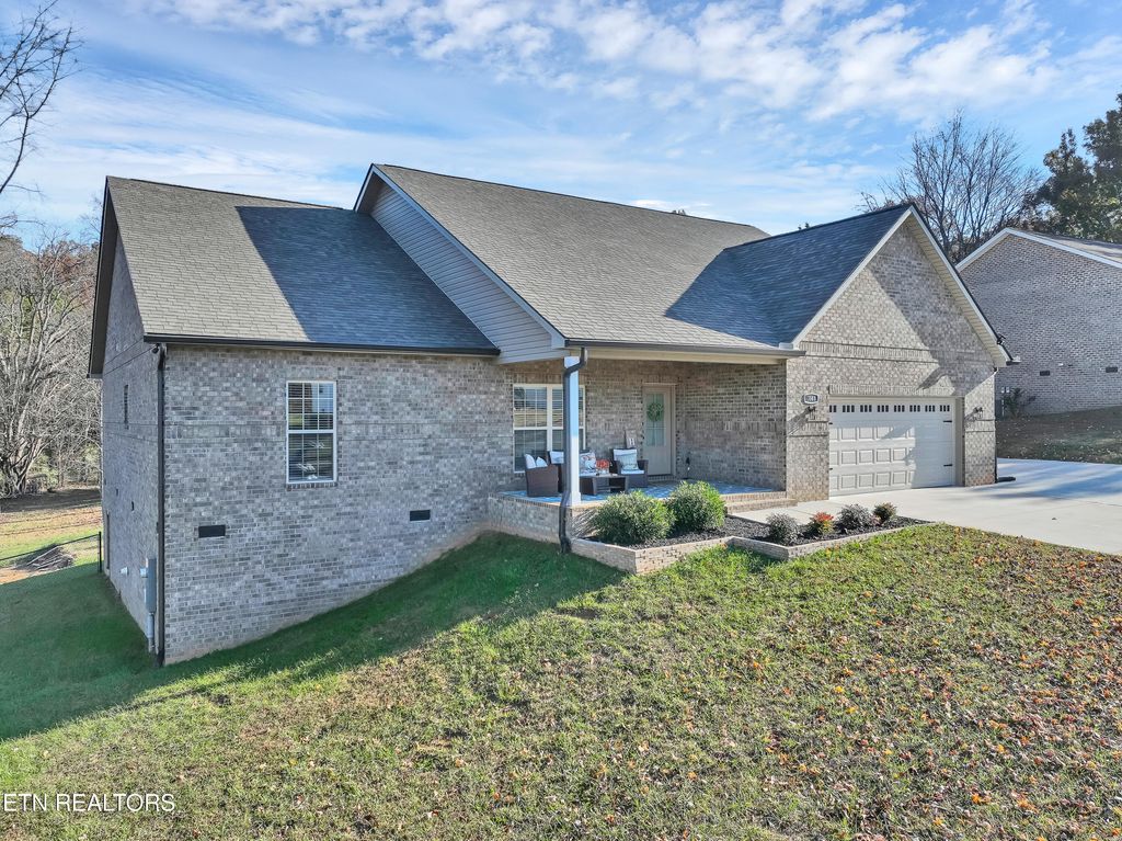 Photo of 3141 Heather Glenn Drive, Maryville, TN 37801 (MLS # 1321990)