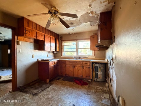 Tiny photo for 317 Woodlawn Drive, Kingston, TN 37763 (MLS # 1357622)