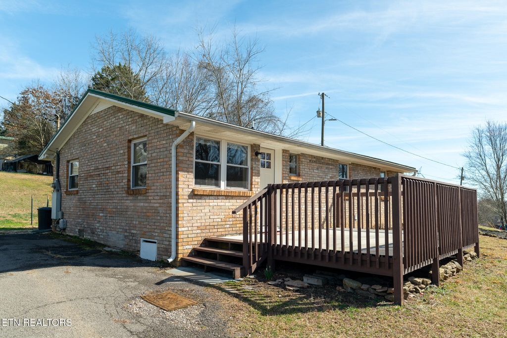 Photo of 8202 Norris Fwy Fwy, Knoxville, TN 37938 (MLS # 1330194)