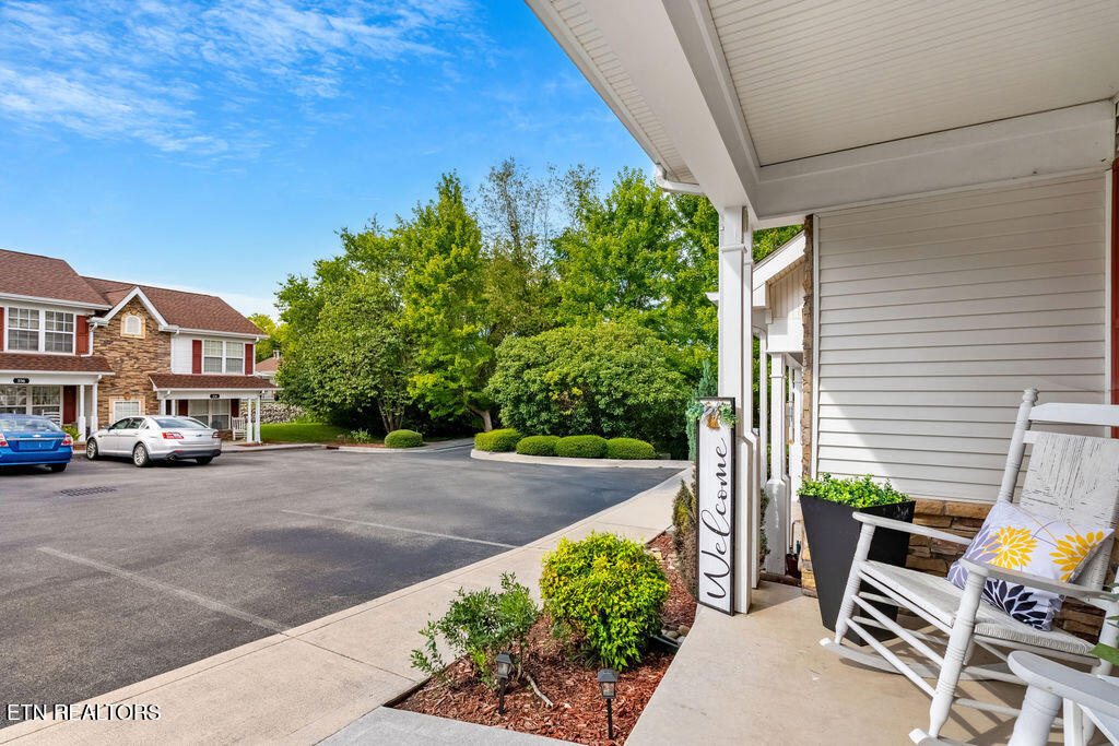 528 Orchard Valley Way