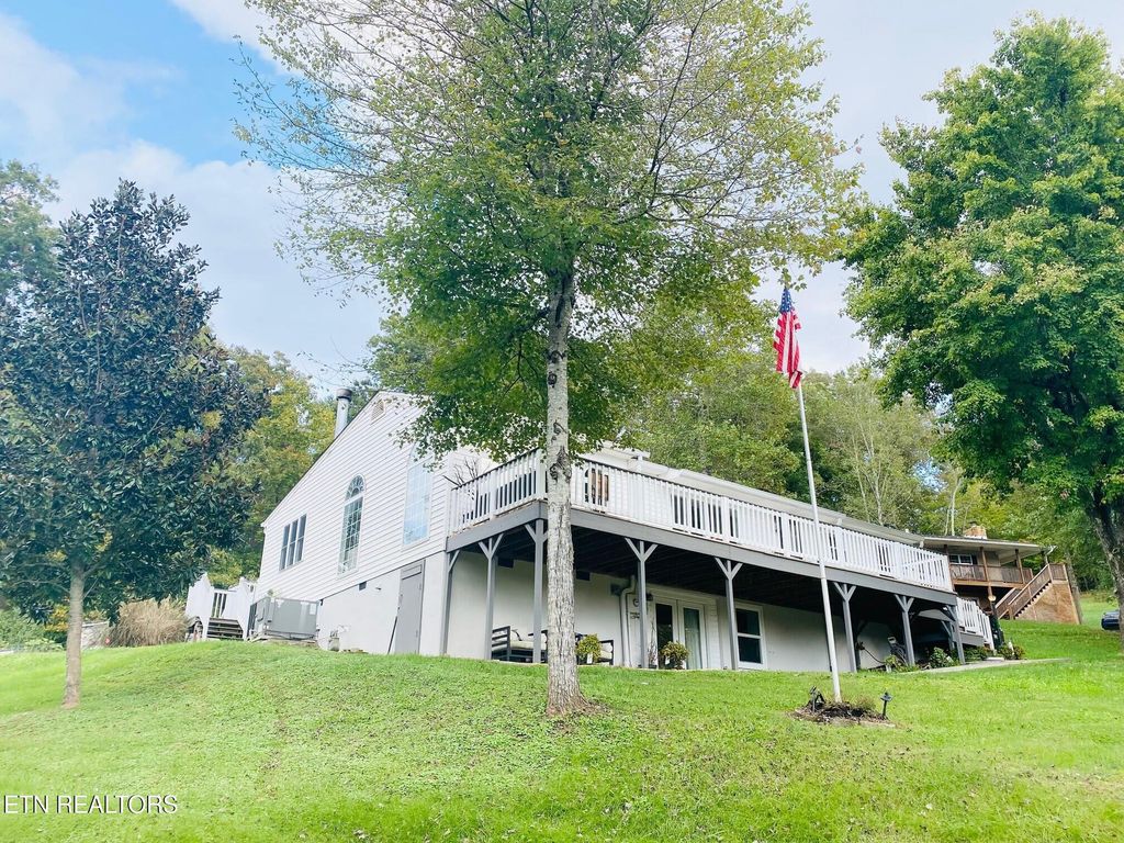 Photo of 1353 Byrd Circle, Kingston, TN 37763 (MLS # 1286049)