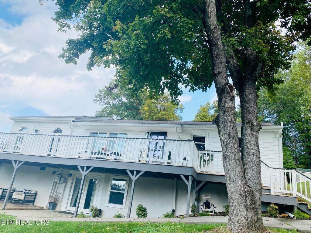 Photo of 1353 Byrd Circle, Kingston, TN 37763 (MLS # 1286049)