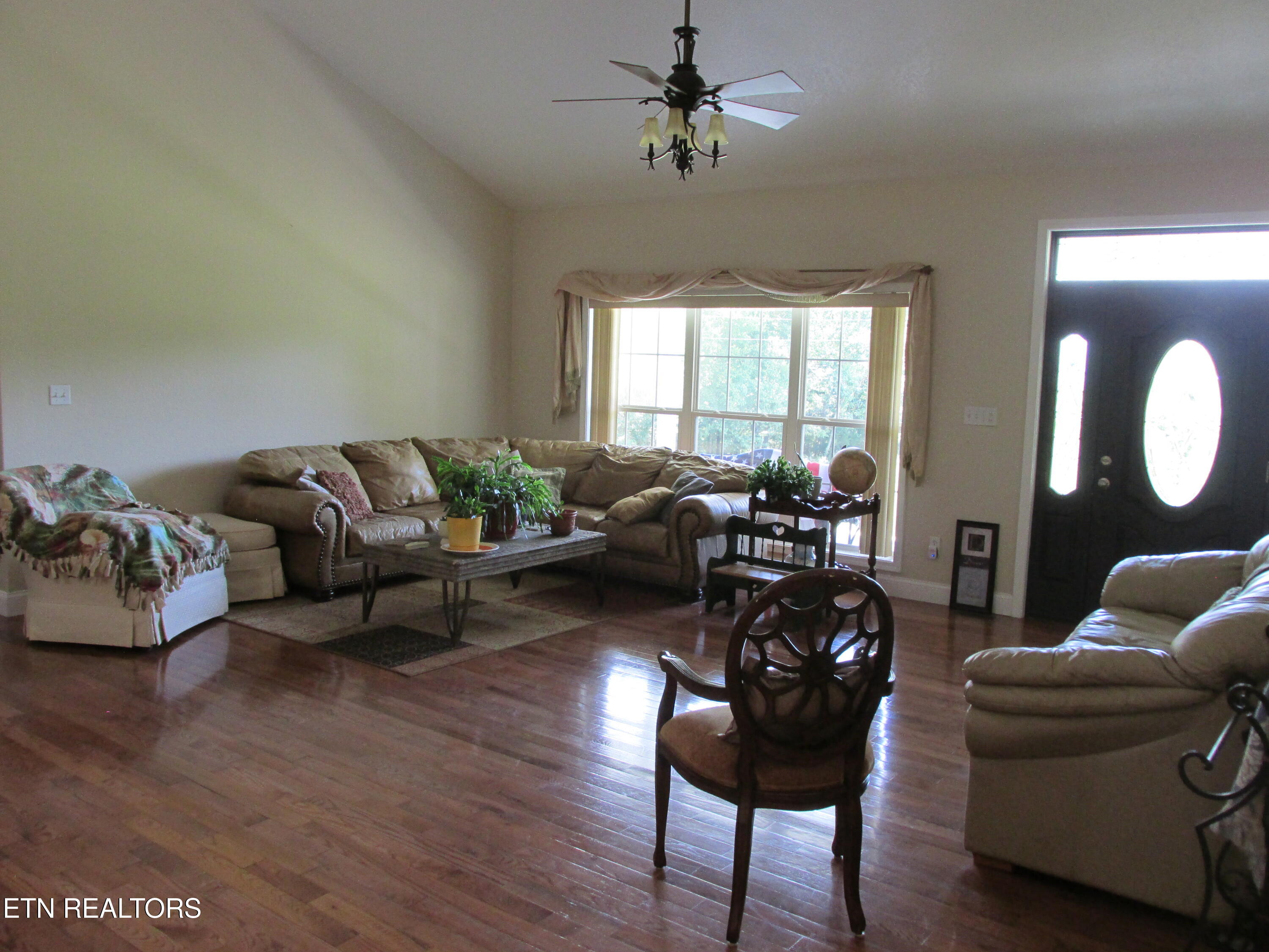 1844 Peterson Rd