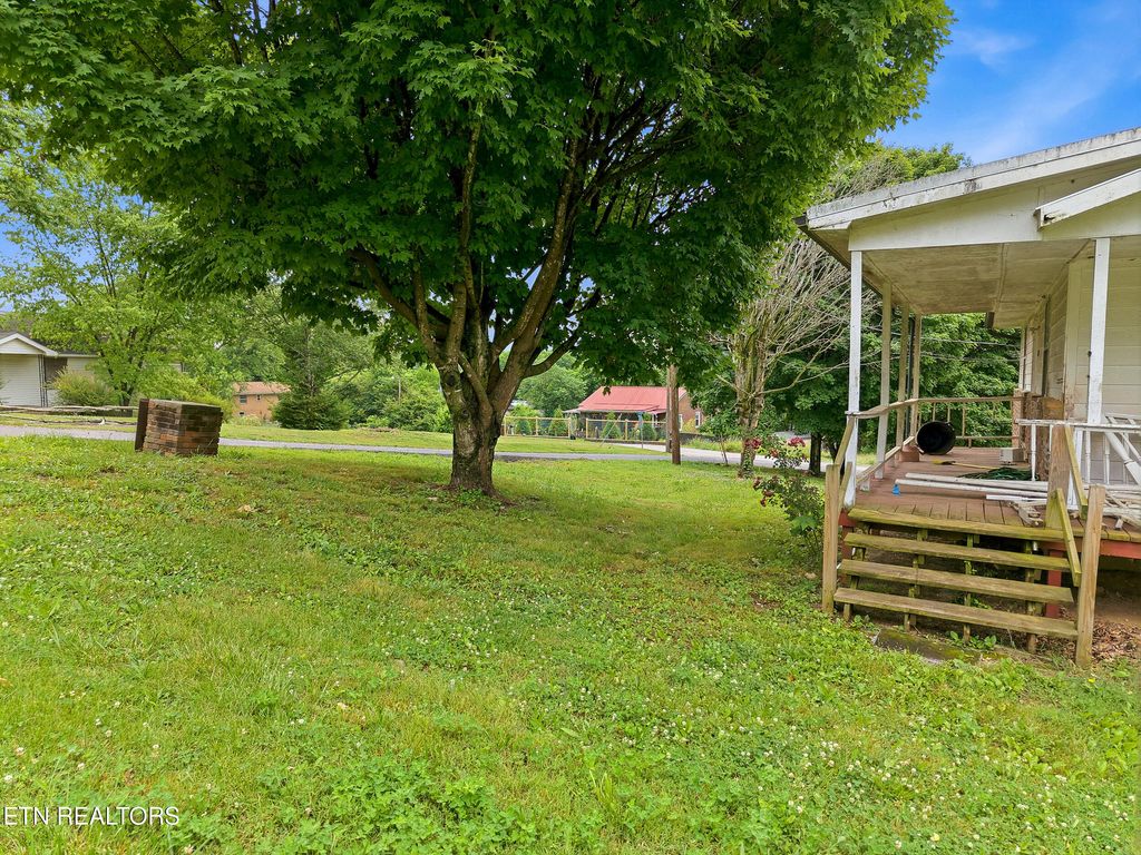 Photo of 1901 School St, Jefferson City, TN 37760 (MLS # 1342288)