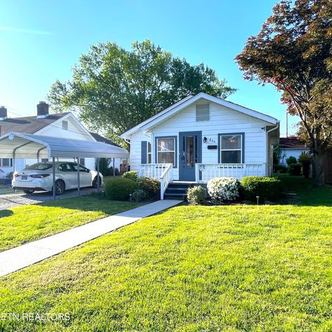 Photo of 806 Radford Place, Knoxville, TN 37917 (MLS # 1338154)