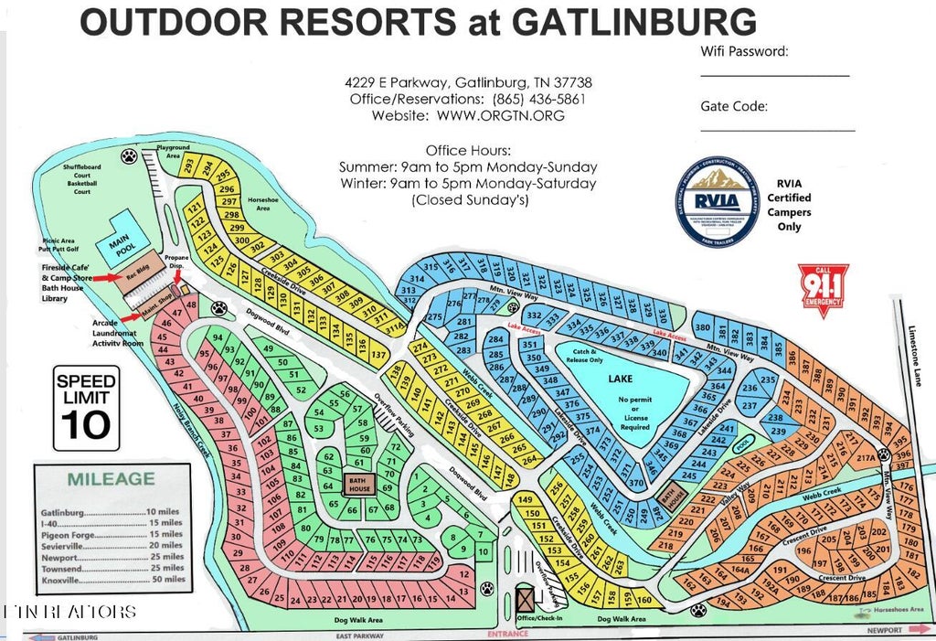 Photo of 4224 E Parkway Pkwy #273, Gatlinburg, TN 37738 (MLS # 1353374)