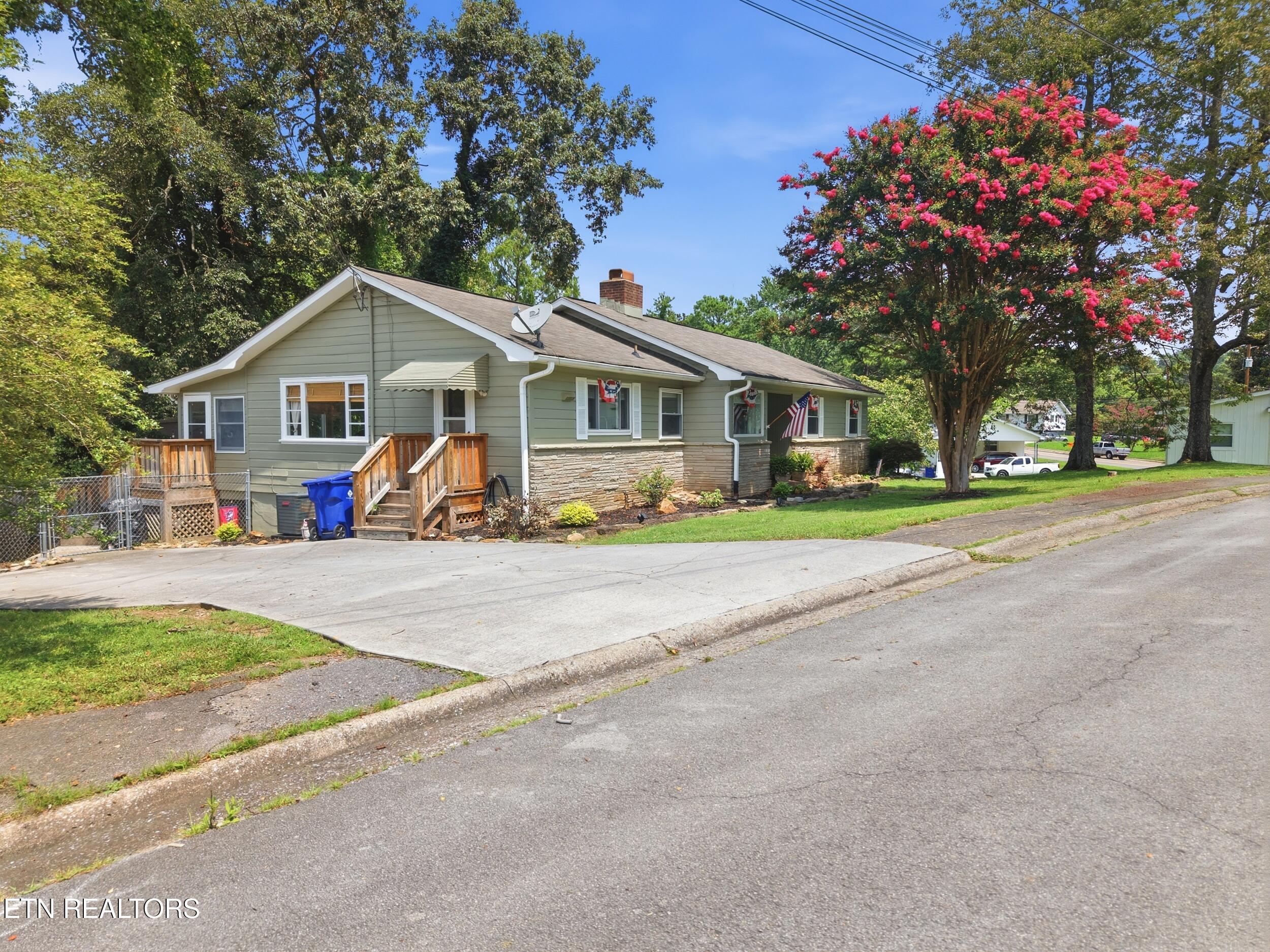 102 Nolan Rd