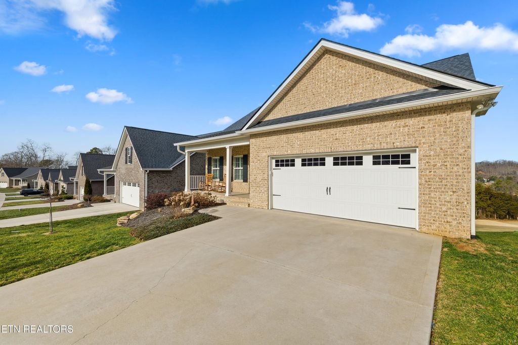 Photo of 577 Timberline Drive, Lenoir City, TN 37772 (MLS # 1328213)