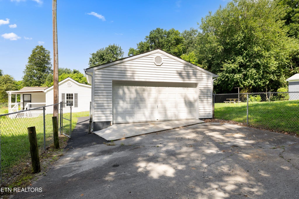 Photo of 7001 Bert Newman Lane, Knoxville, TN 37931 (MLS # 1345713)