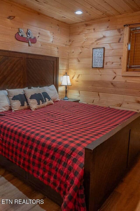 Tiny photo for 3046 Engle Town Rd, Pigeon Forge, TN 37862 (MLS # 1359797)