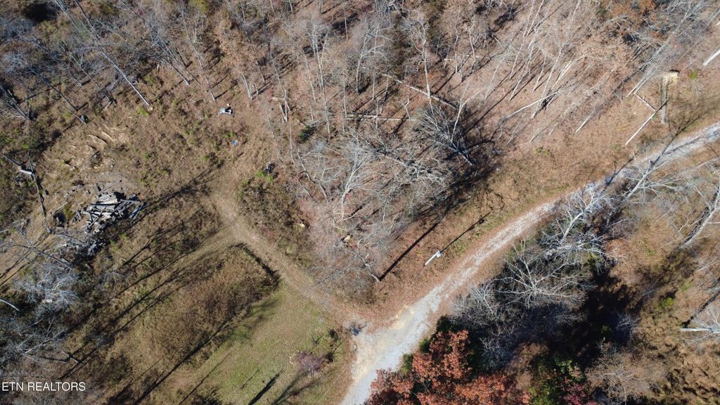 Photo of Gladys Circle, Crossville, TN 38572 (MLS # 1322068)