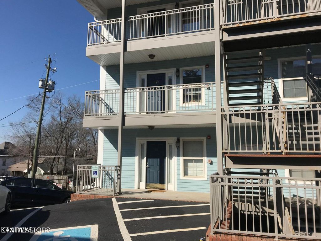 Photo of 1607 Queen Anne Way, Knoxville, TN 37916 (MLS # 1329784)