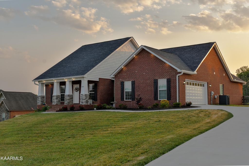Photo of 2855 Sagegrass Drive, Louisville, TN 37777 (MLS # 1229405)